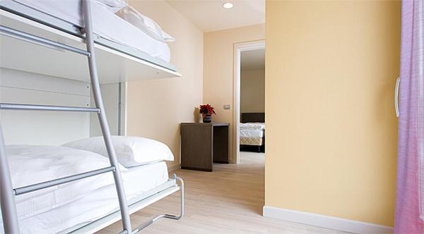 פולגריה Hotel Kube מראה חיצוני תמונה