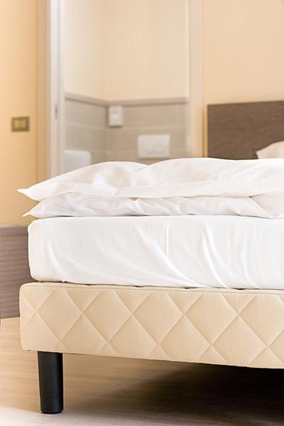 פולגריה Hotel Kube מראה חיצוני תמונה