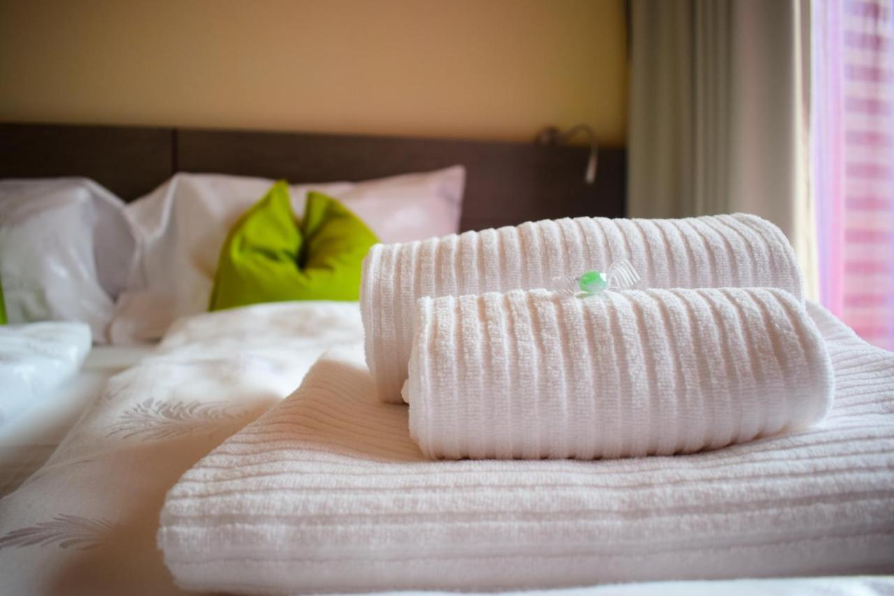 פולגריה Hotel Kube מראה חיצוני תמונה