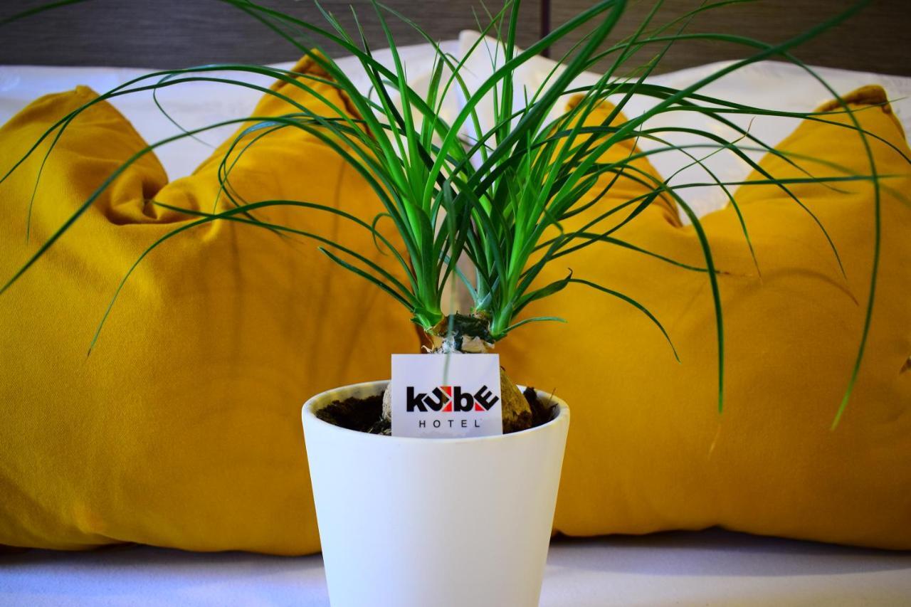 פולגריה Hotel Kube מראה חיצוני תמונה